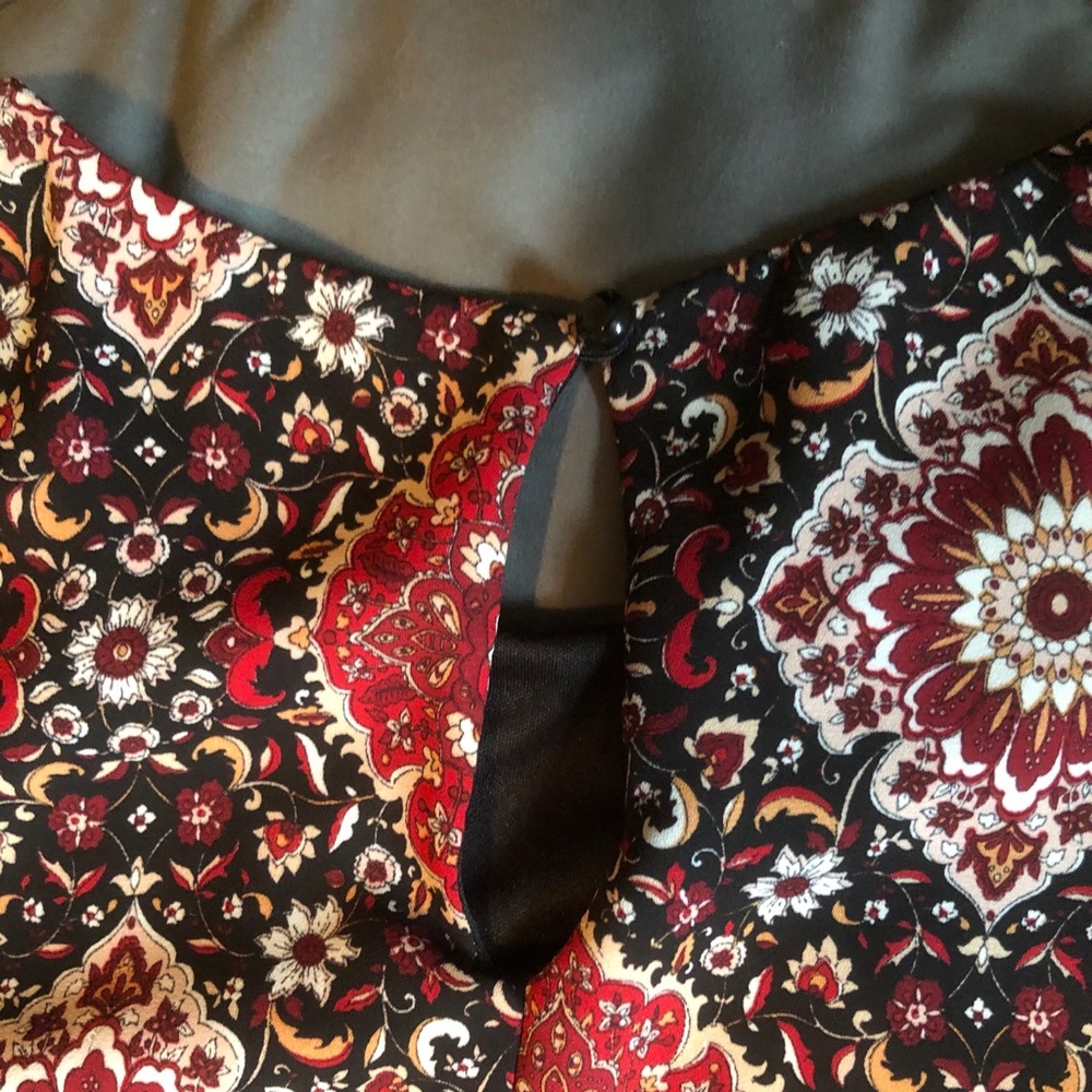Flowy dress - Picture 2 of 2